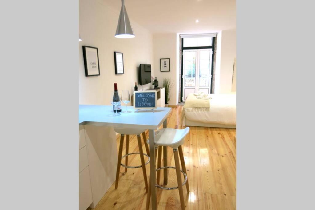 Beautiful Studio In Mouraria Lisbon Bagian luar foto