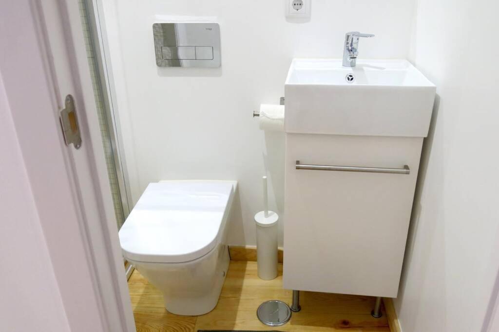 Beautiful Studio In Mouraria Lisbon Bagian luar foto